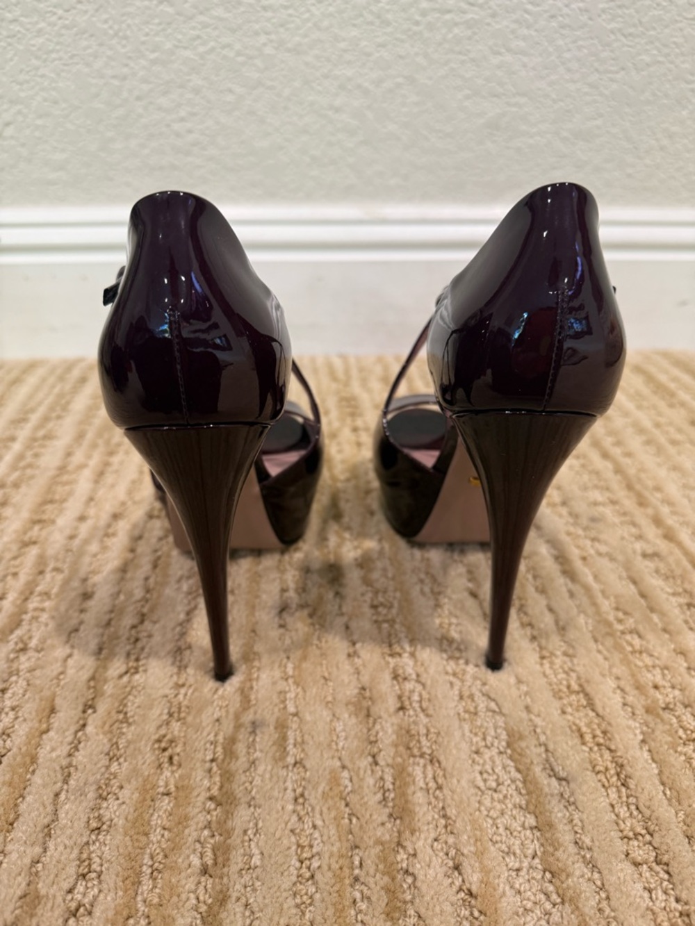 Gucci Patent Leather Peep-Toe Heels in Burgundy - Picture 3 of 8